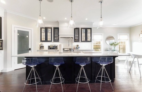 Harters Heights House | Spacious 5-bedroom house with hot tub and theatre room in charming South Bend