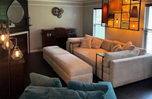 Imperial House | Spacious 5-bedroom house with WiFi, AC in fabulous Imperial