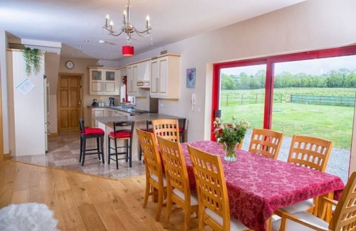 Killarney House | Spacious 5BR Farmhouse Near Killarney – Perfect for Summer Family Holidays