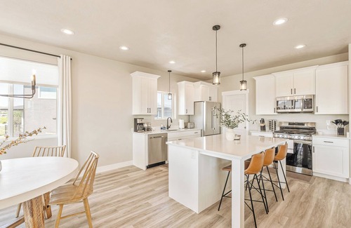 Eagle Mountain House | Spacious 5BR Home w/Private Theater, 2 Kitchens & Golf Views