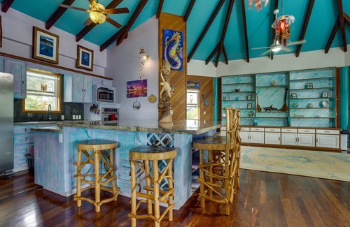 Caribbean Way Villa | Spacious 6-Bed Villa, Private Pool, on the Beach!