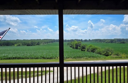 Chambersburg House | Spacious 6-bedroom house in rural Versailles with many amenities included.