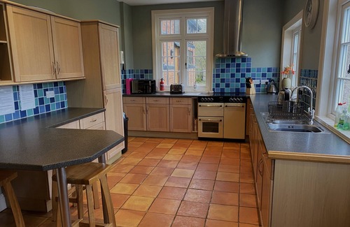 Whitbourne House | Spacious 9-bedroom house in delightful Whitbourne with great outside space.