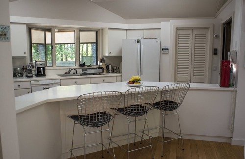 Wellfleet House | Spacious, Air Conditioned Modernist Gem: Ideal for multi-generational vacation.