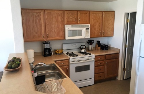 Greenehaven House | Spacious, Airy and Clean Lake Powell Townhouse