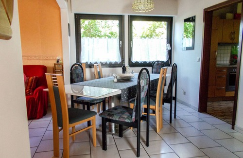 Herdwangen Schoenach House | Spacious and light holiday house on 3 floors with space for up to 10 people