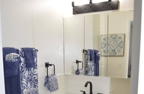 Mira Mesa House | Spacious, And Beautiful Home In San Diego 4 Bedroom Home by RedAwning