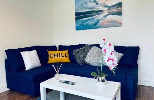 Hinckley Apartment | Spacious and Bright 2 Bedroom Apartment, Sleeps 6, 1st Floor with Free Parking, Business and Leisure by Jesswood Properties