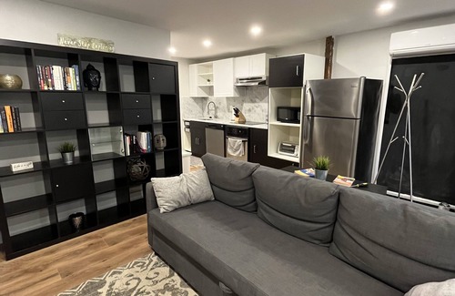 Trinidad Apartment | Spacious and bright 1bd English basement near Capitol w/free street parkingn