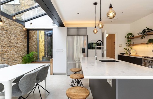 Coldharbour Apartment | Spacious and Charming Brixton Home