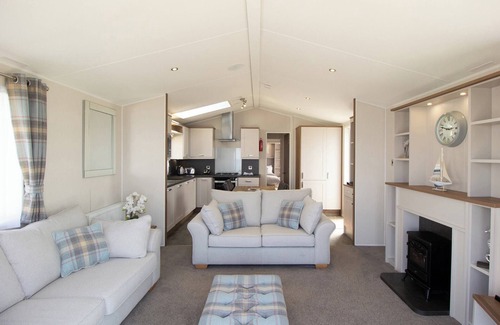 Lendalfoot House | Spacious and contemporary holiday home providing superb space and comfort.