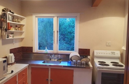 St. Arnaud House | Spacious and cosy, bush setting