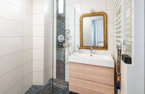 Saint-Vincent-de-Paul Apartment | Spacious and Elegant 3BD Apartment—Rochechouart