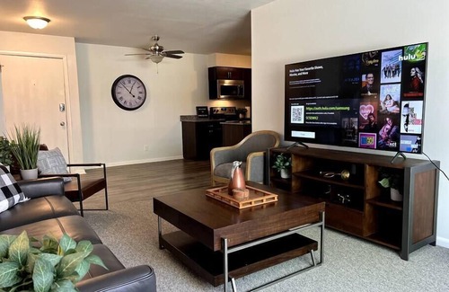 Fond du Lac Apartment | Spacious And Modern 2 Bedroom Serviced Apartment