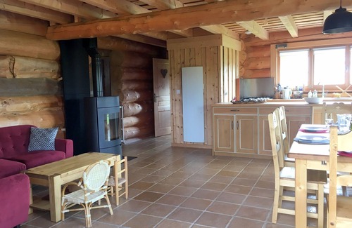 La Pesse Ski Chalet | Spacious and quiet chalet - sleeps 6 - 4 stars - 120m2