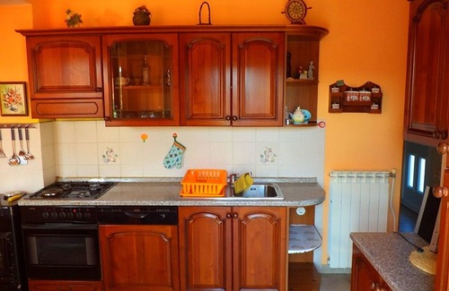 Kampor Apartment | Spacious and Sunny Apartment on Island Rab