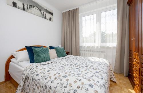 Konstancin-Jeziorna Apartment | Spacious Apartment Close to Warsaw for 5 people by Noclegi Renters