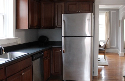 Richmond Heights Apartment | Spacious Aparment in the center of St. Louis.