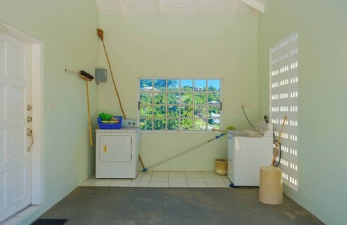 St. George's House | Spacious Apartment. Mountain & Sea Views.