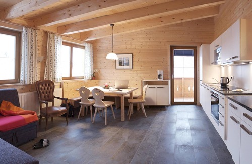 Fendels Apartment | Spacious apartment in a mountain village