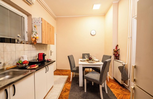 Palilula Apartment | Spacious apartment in a perfect location with high-speed internet and A/C