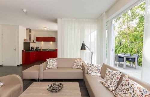 Dishoek Apartment | Spacious Apartment in Koudekerke with Terrace