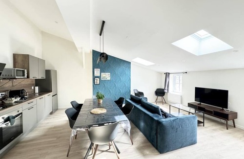 Riom Apartment | Spacious apartment sleeps 8 in the center of Riom