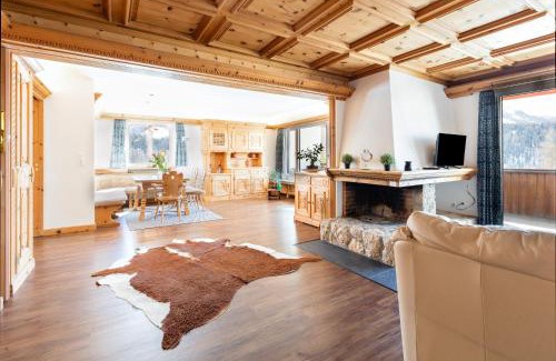 Champfer Apartment | Spacious Apartment with fantastic Alpine Panorama
