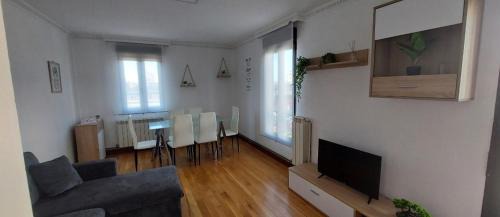 Maliano Apartment | Spacious apartment with terrace in Camargo