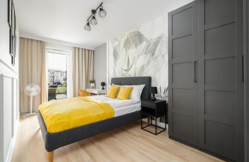 Nowe Miasto Apartment | Spacious Apartments Niemena with FREE GARAGE by Noclegi Renters