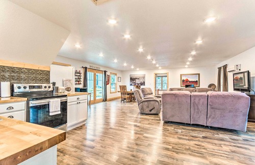 Russellville Apartment | Spacious Apt Overlooking AR River: Near Dtwn!