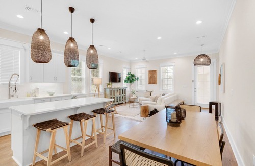 Grayton Beach House | ☀️Spacious Balcony-Luxury 30A-Bikes-Pool-Grayton 91