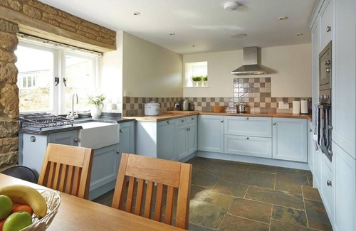 Shutford House | Spacious barn conversion in a tranquil Oxfordshire village