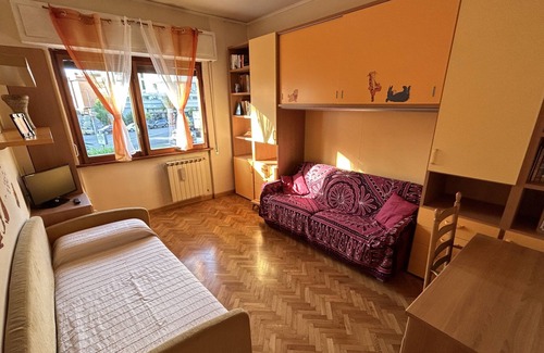 Zona I Val Melaina Apartment | Spacious, bright and well-connected apartment
