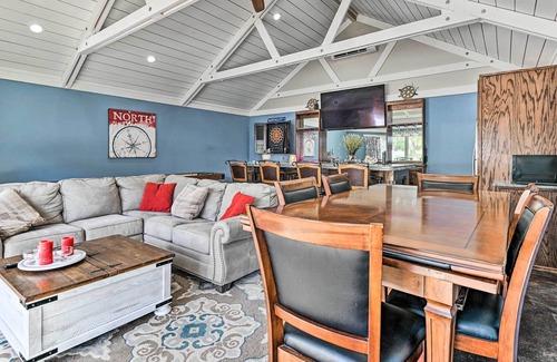 Brownwood House | Spacious Brownwood Getaway: Pets Welcome!