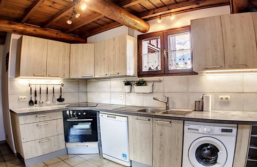 Le Corbier Ski Chalet | Spacious Chalet · Ski-In/Ski-Out · Game Room with Billiards · Private Parking · Free WiFi