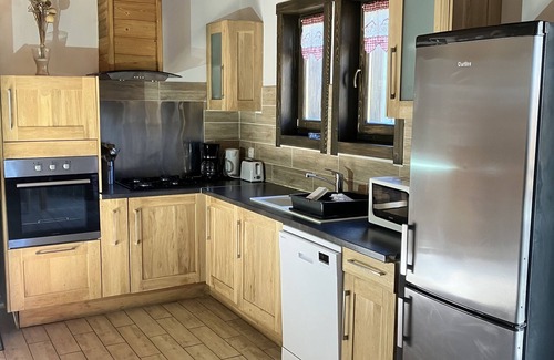Les Orres Ski Chalet | Spacious chalet, sleeps 14/16 with games room