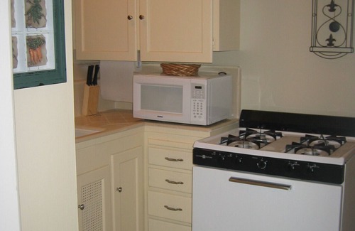 Pasadena Apartment | Spacious & Charming 1-BR Apartments For Extended Stays