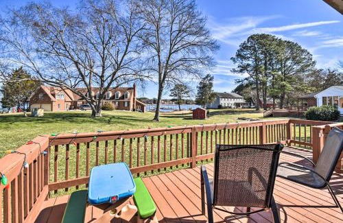 Western Branch North House | Spacious Chesapeake Home with Pool Table!