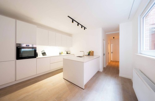 South Antwerp Apartment | Spacious City Getaway for 8 in Antwerp