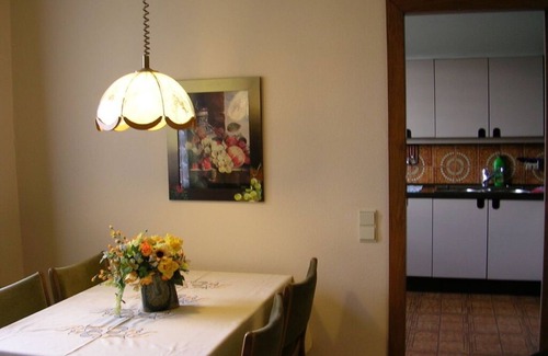 Penzing Apartment | Spacious,comfortable apartment,150m2, first floor,quiet,garden-side with terrace