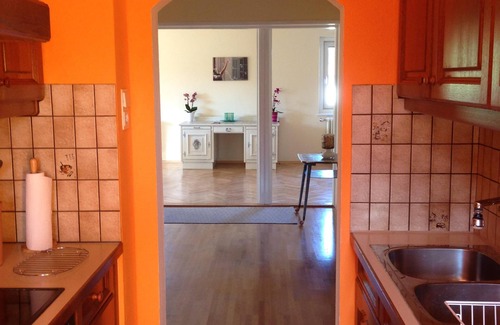 Salzburg-Sud Apartment | Spacious comfortable quiet apartm. 80sqm, balcony, mountain view, parking, wifi