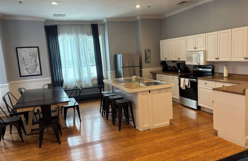 Charleston Historic District Condo | Spacious condo in the heart of nightlife district