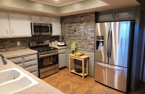 Sonora Sunrise Condo | Spacious Condo with Baby Grand Piano in Beautiful Sunny Palm Springs