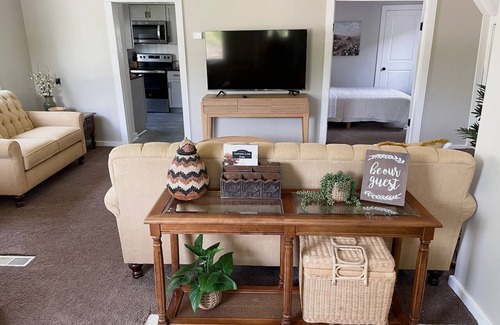 Chippewa Lake House | Spacious Cottage #7 @ Chippewa Lake