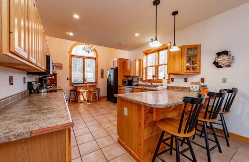 McHenry House | Spacious Deep Creek Stay w/Rustic Charm