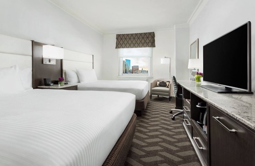 Downtown Boston Hotel | Spacious Downtown Family Stay | Pets Are Allowed | Near Boston’s Theater Scene