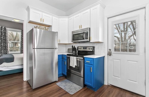 Rosedale Apartment | Spacious Duplex w/4 Bedrooms Near Food | 17&18