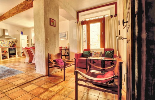 Axat Apartment | Spacious easy access ground floor flat in Axat "guest favourite" on rival site.