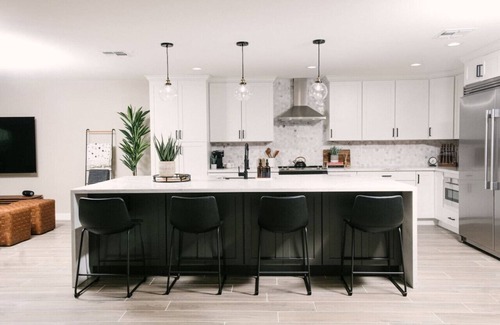Park Scottsdale One House | Spacious Elegant Rental in Old Town - Hot Tub+Pool